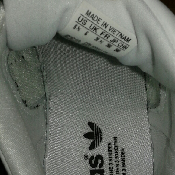 All white Adidas Originals - Picture 7 of 7